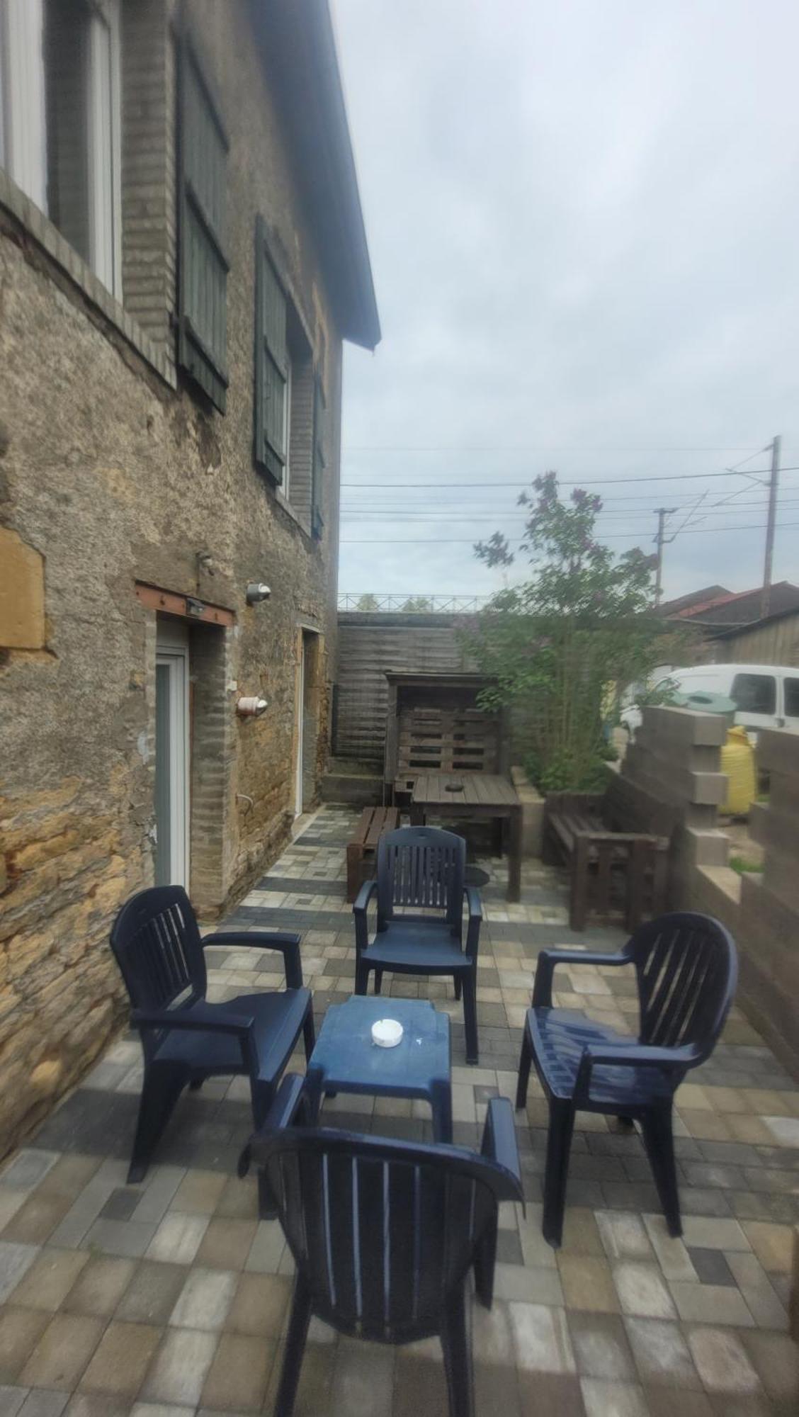 Charmant Appartement Charency-Vezin Exterior foto