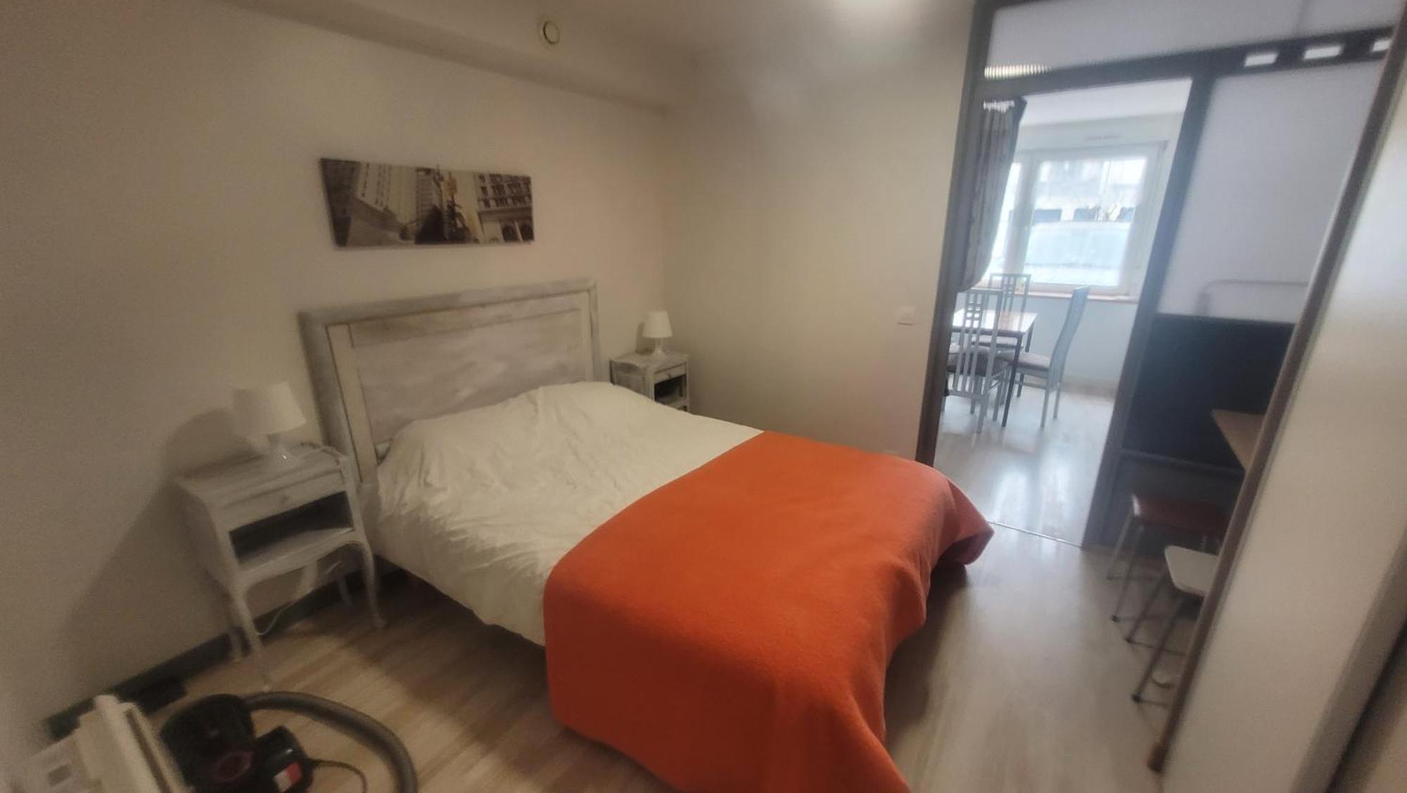 Charmant Appartement Charency-Vezin Exterior foto